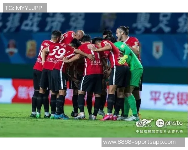 西马坎精彩端射助力球队2-0领先杜尚别独立展现强大实力