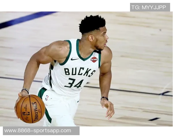 字母哥半场表现抢眼7投5中斩获10分7板3助助球队领先