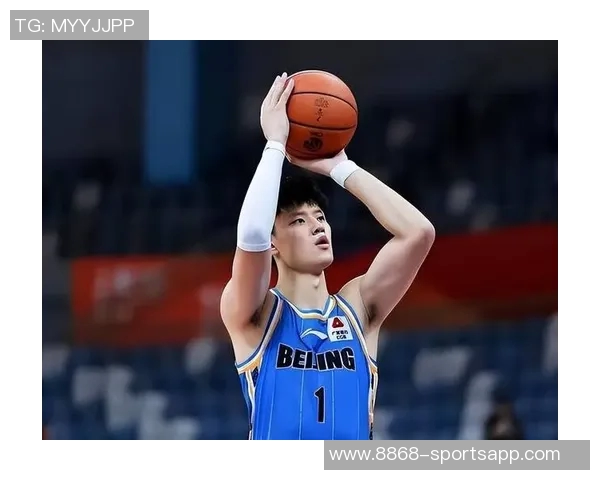 曾凡博在篮网定位为3D球员短暂出场是常态希望他保持积极心态继续努力