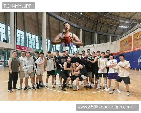 北京全运男篮热身赛大胜北控新外援雷吉佩里与西布龙首次亮相